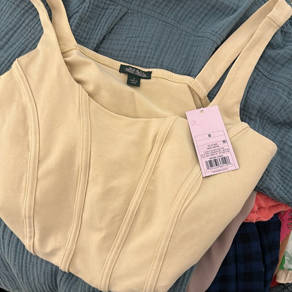 Tan Crop